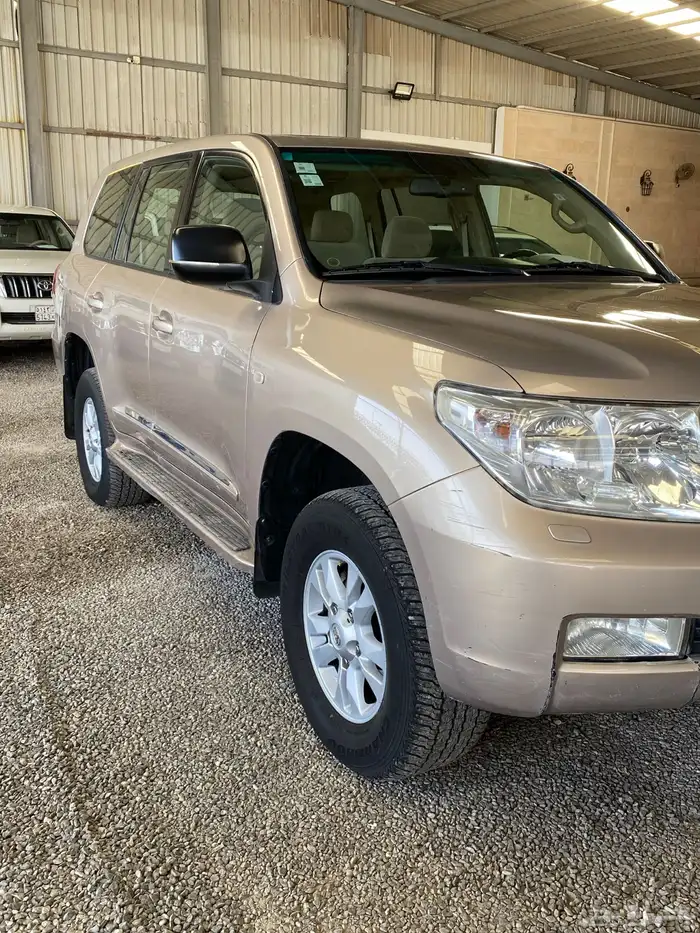 جى اكس ار 2009 ( 8 سلندر ) 2