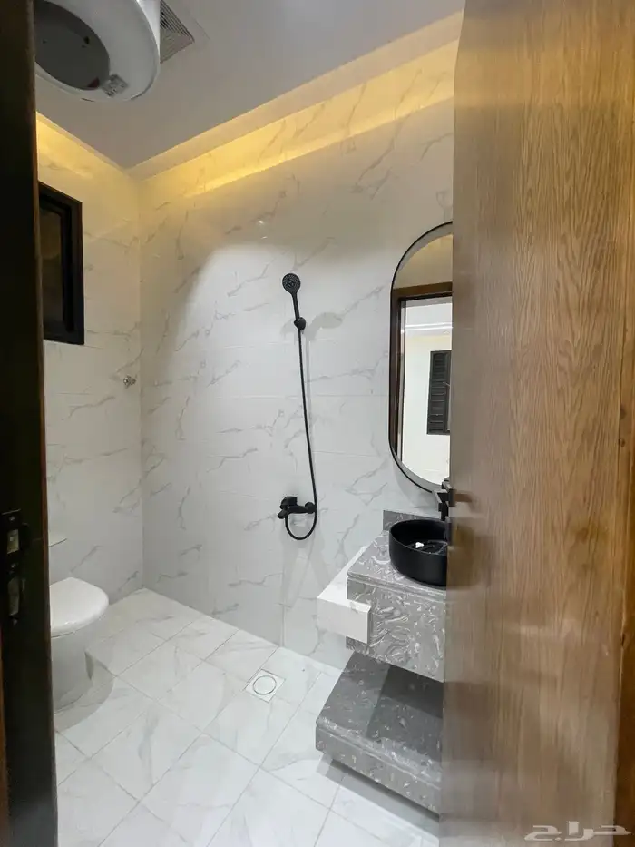 للبيع شققق علويه بسطح خاص ومصعد من 550 الف درة الموسى 20