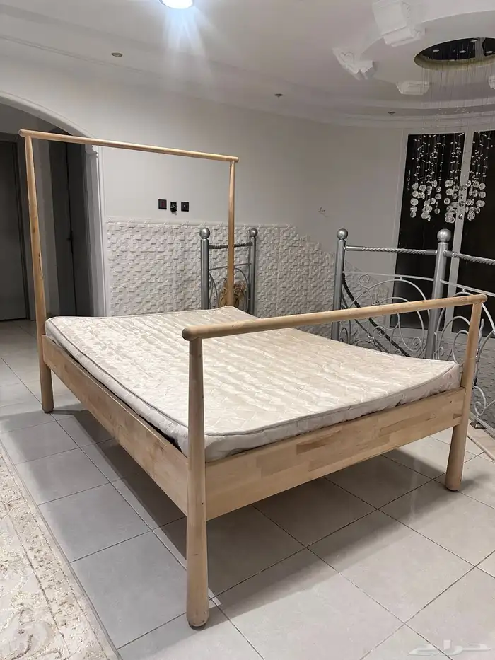 سرير خشب من إيكيا 2