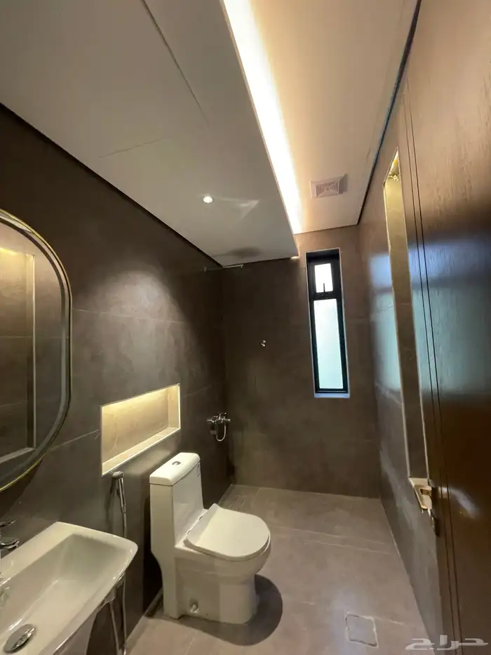 شقه تمليك حي الاخضر 6 غرف وصاله 15