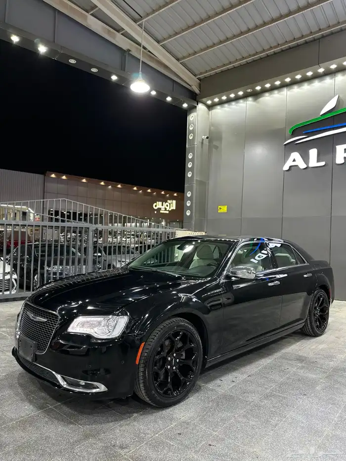 كرايزلر C300 اسود 2021 هيمي V8 5.7 معرض(الرشيدي) 10