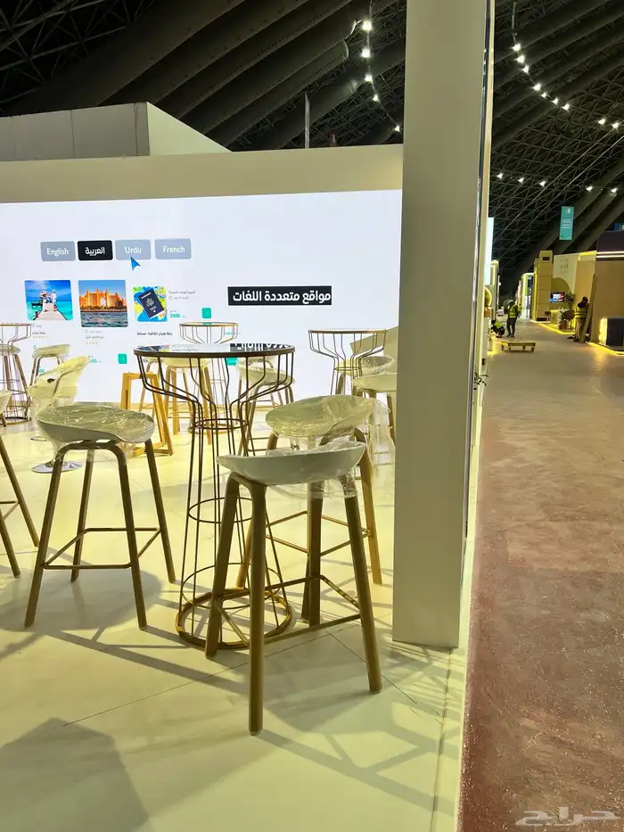 تاجير كراسي طاولات كنب جلسات مكيفات كراسي بار طاولات هاي تي 11
