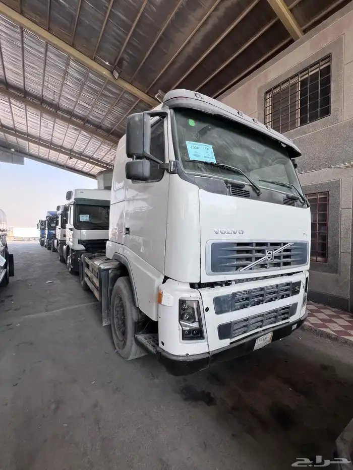 حراج معرض رايد للسيارات والشاحنات والمعدات كل يوم جمعة 21