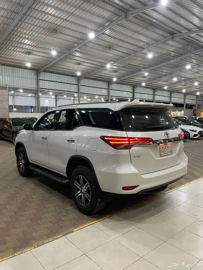 فورتشنر موديل 2023 (6سلندر) 8