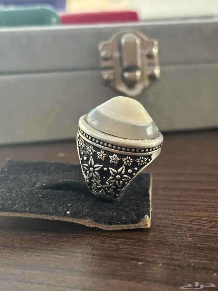 خاتم عقيق سليماني عين السمكه نادر نقش وردتين مميز 1