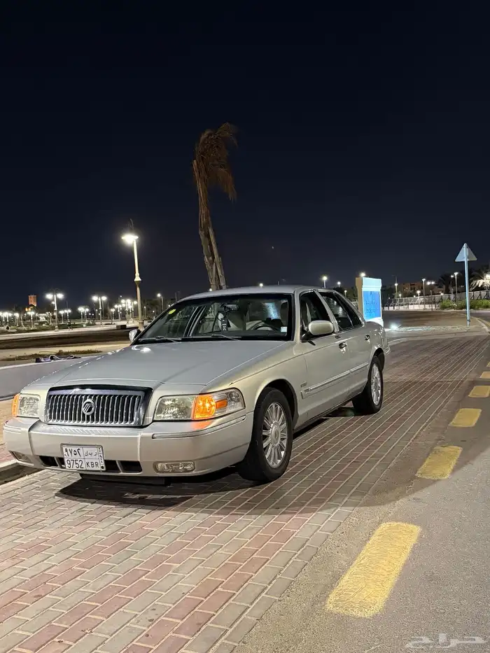 فورد جراند ماركيز 2011 4