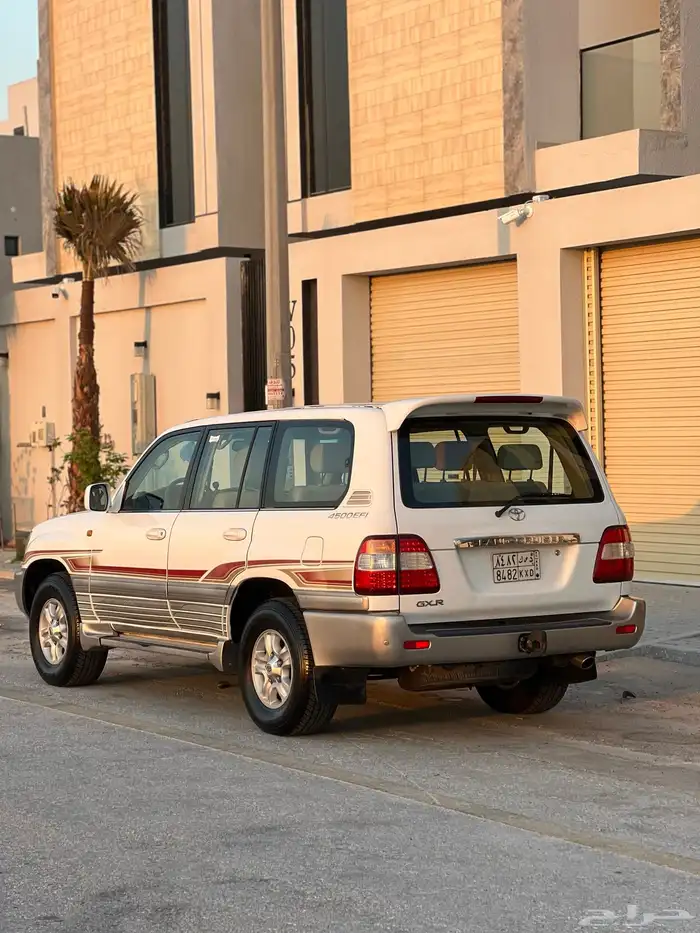 تويوتا لاندكروزر فل كامل قير عايدي اساس 12