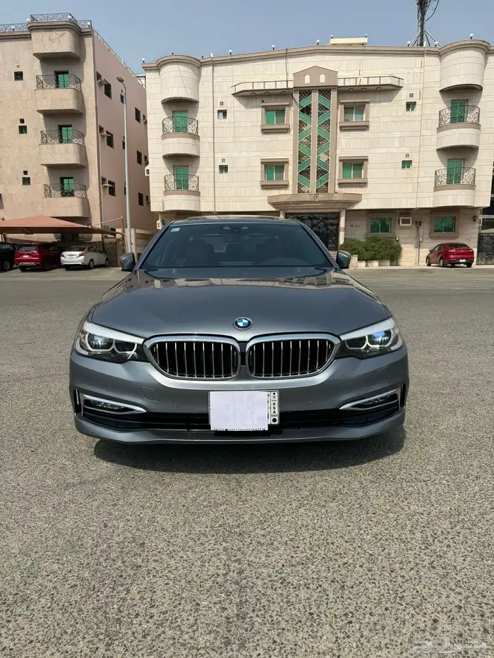 بي ام 530 فل 2017 ماشي 126 الف كيلو قمه في النظافه 11