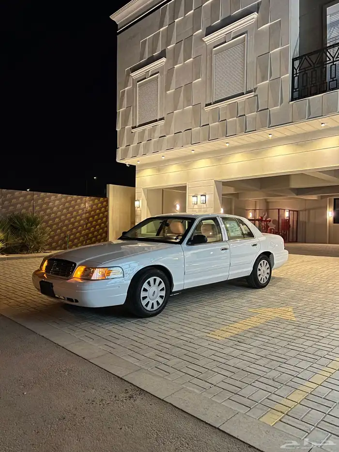 فورد فكتوريا بوليسي 20