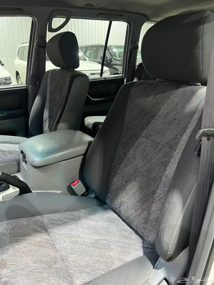 للبيع تويوتا لاندكروزر موديل 2000 11