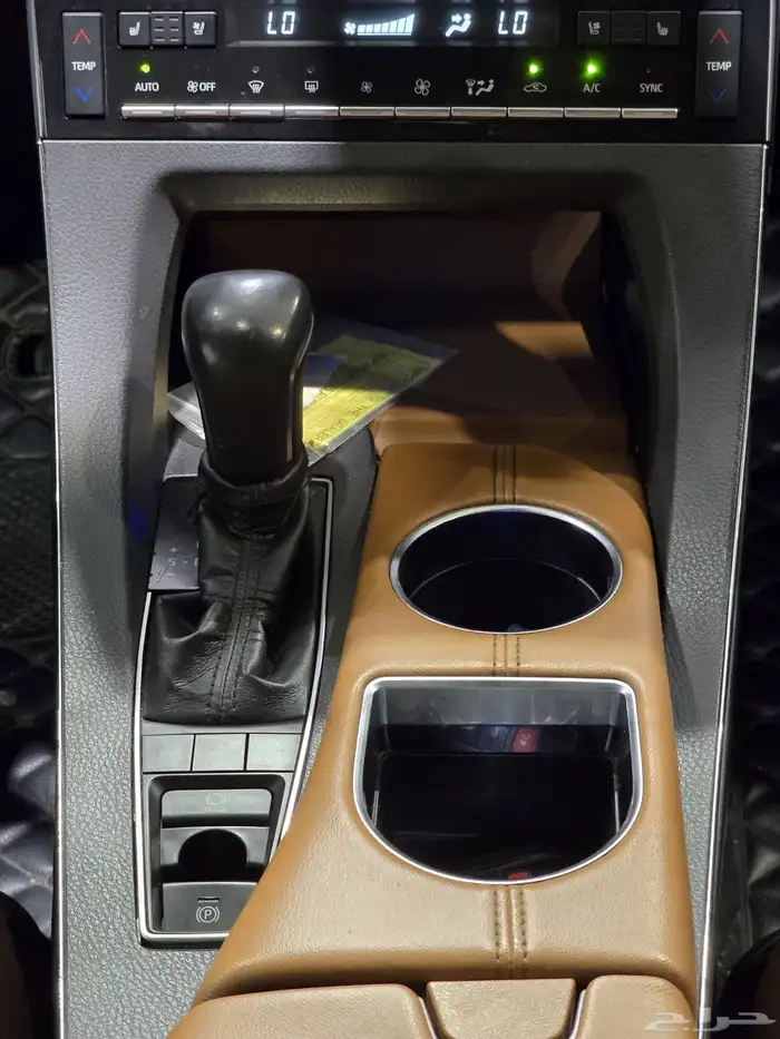 تويوتا افالون موديل 2021 بحالة ممتازة 13