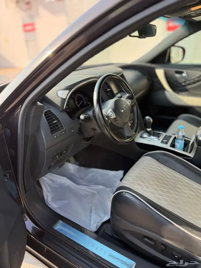 جيب إنفنتي QX70 ليمتد 2019 13