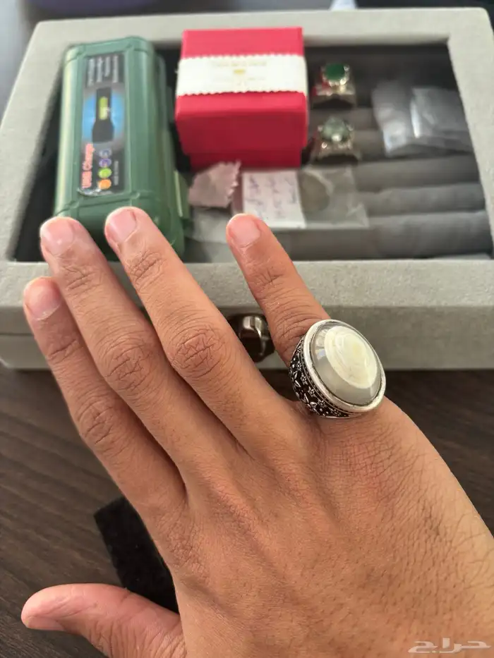 خاتم عقيق سليماني عين السمكه نادر نقش وردتين مميز 3