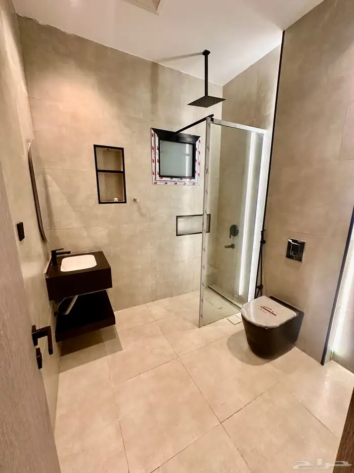 داخل حدود الحرم مخطط ولي العهدرقم واحد 33