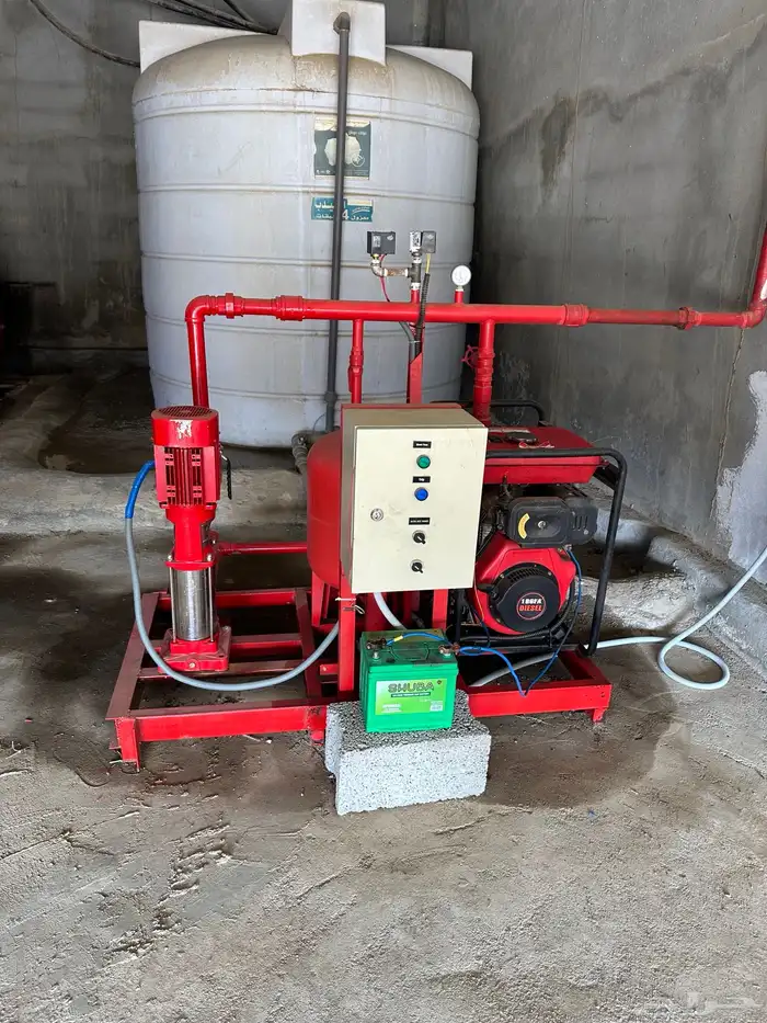 مضخة مياة ومواطير وموزع كهرب 0