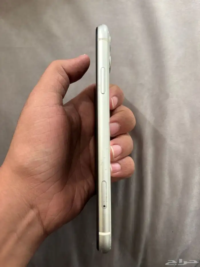 ايفون 11 للبيع 4