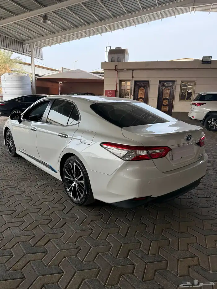 تويوتا كامري هايبرد GLEموديل 2019 11