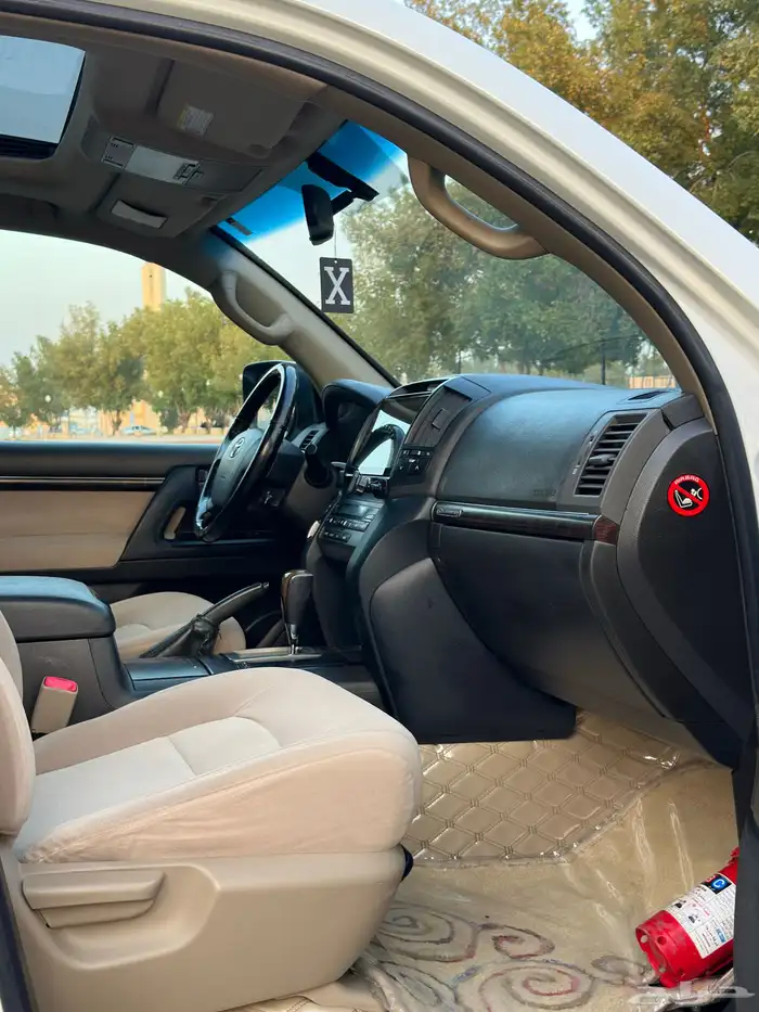 جيب لاند كروزر 2011 34