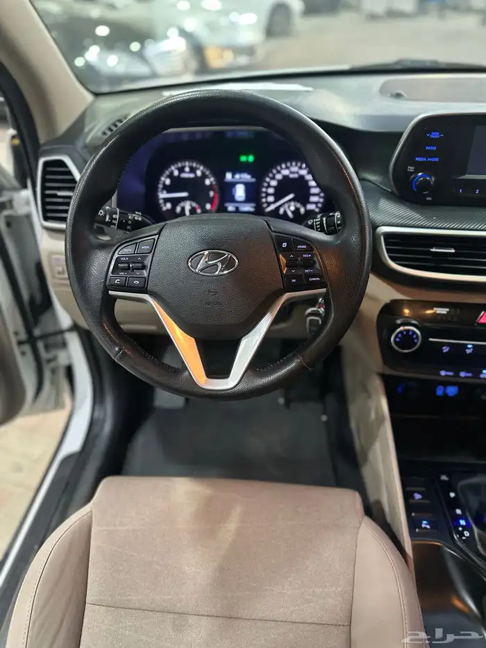 جيب هونداي توسان بنزين نص فل دبل 2020 17