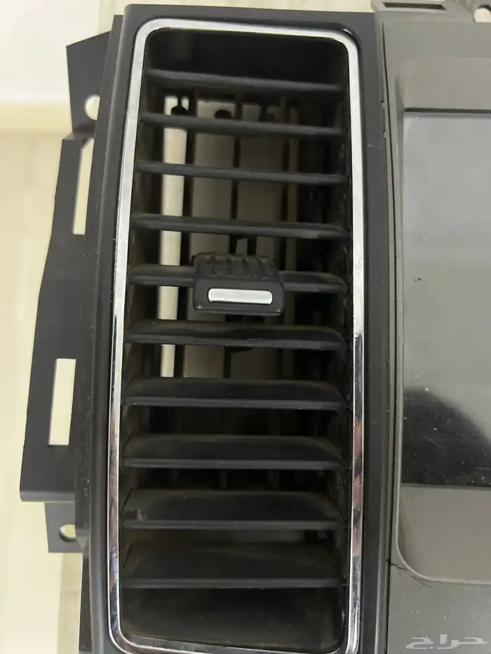 شاشة فورد تورس 2011 وريش مكيف وازرار عداد الزيت 4