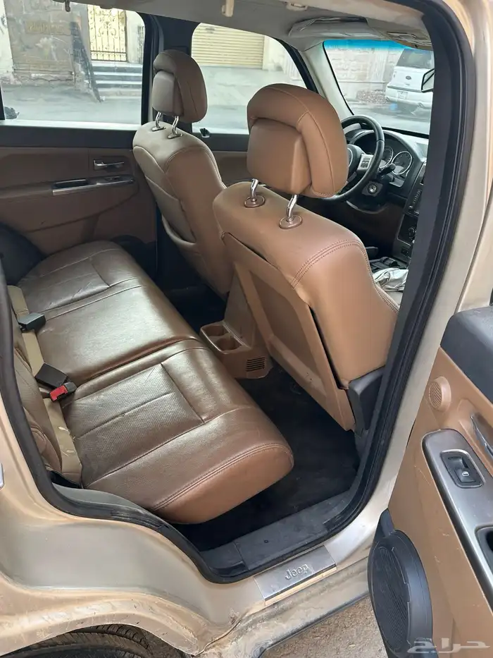 جيب ليبرتي 2011 للبيع 14