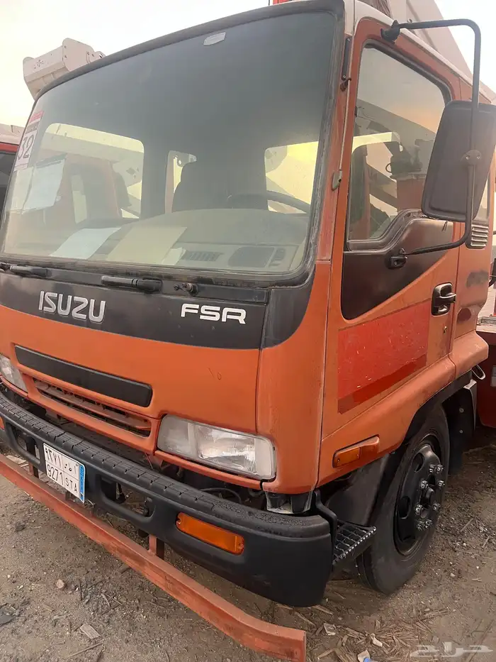 للبيع ايسزوز لوري 2009 مخزان 0