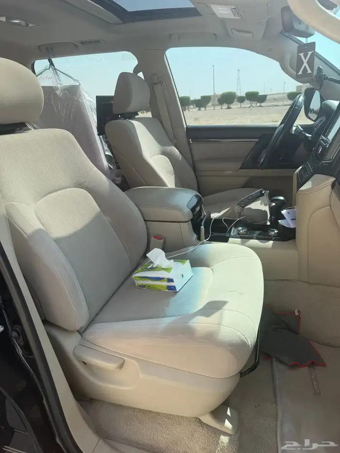 لاند كروزر 7