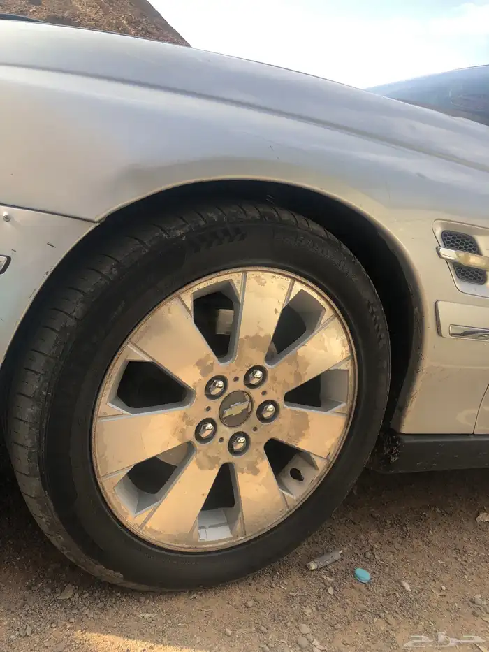 للبيع جنوط بيتزا بكفراتها جنوط كابرس العدد 4 1