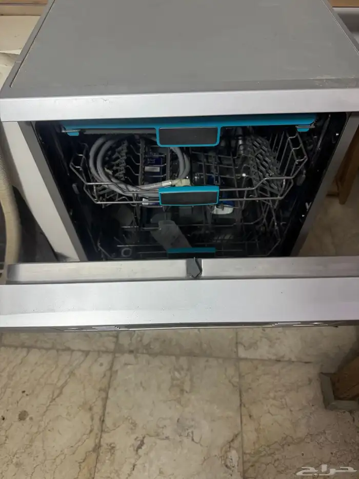 للبيع غساله صحون شبه جديده 1