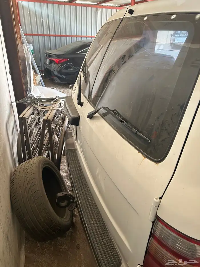 جيب لاند كروزر 2000 3