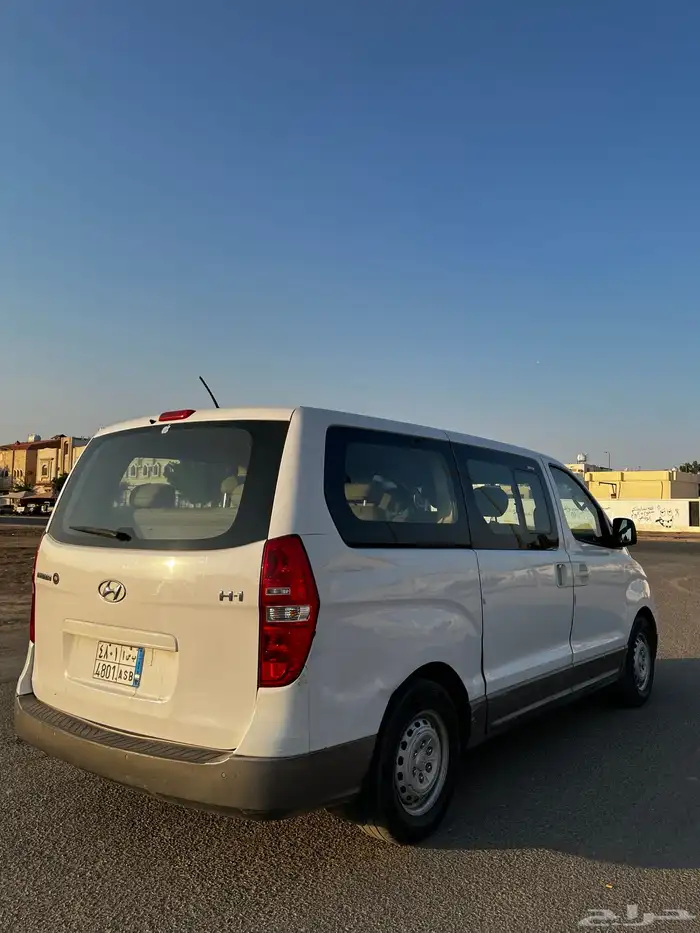 H-1 باص هيونداي 2016 4