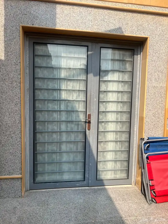 ابواب حديد وكراسي حمام 7