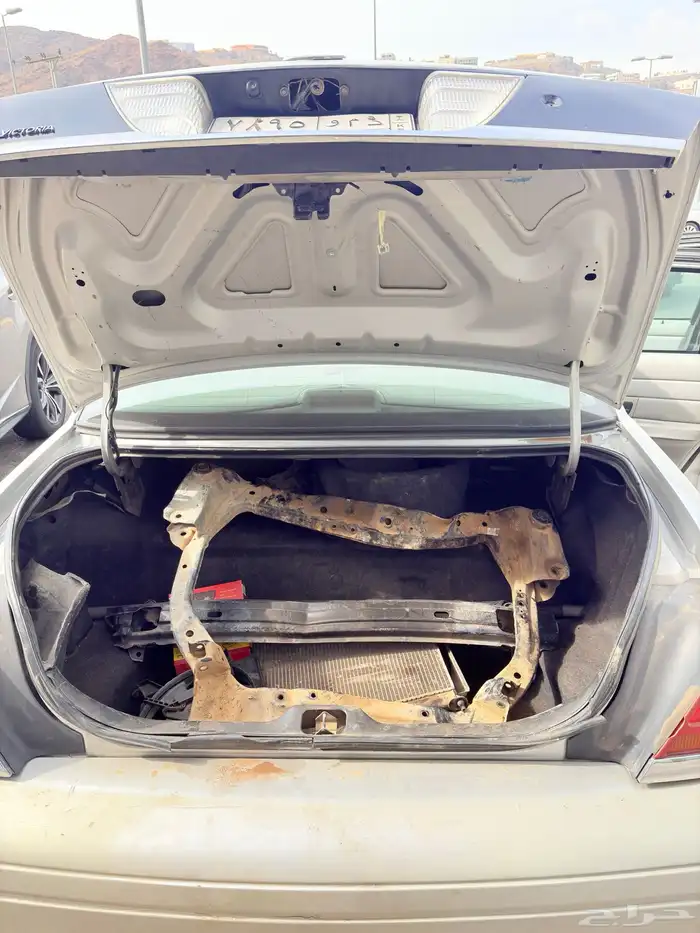 فورد كراون فكتوريا 2003 7