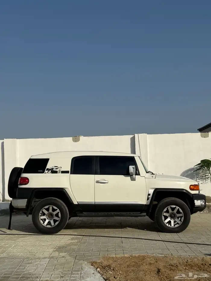 تيوتا افجي 2013 2