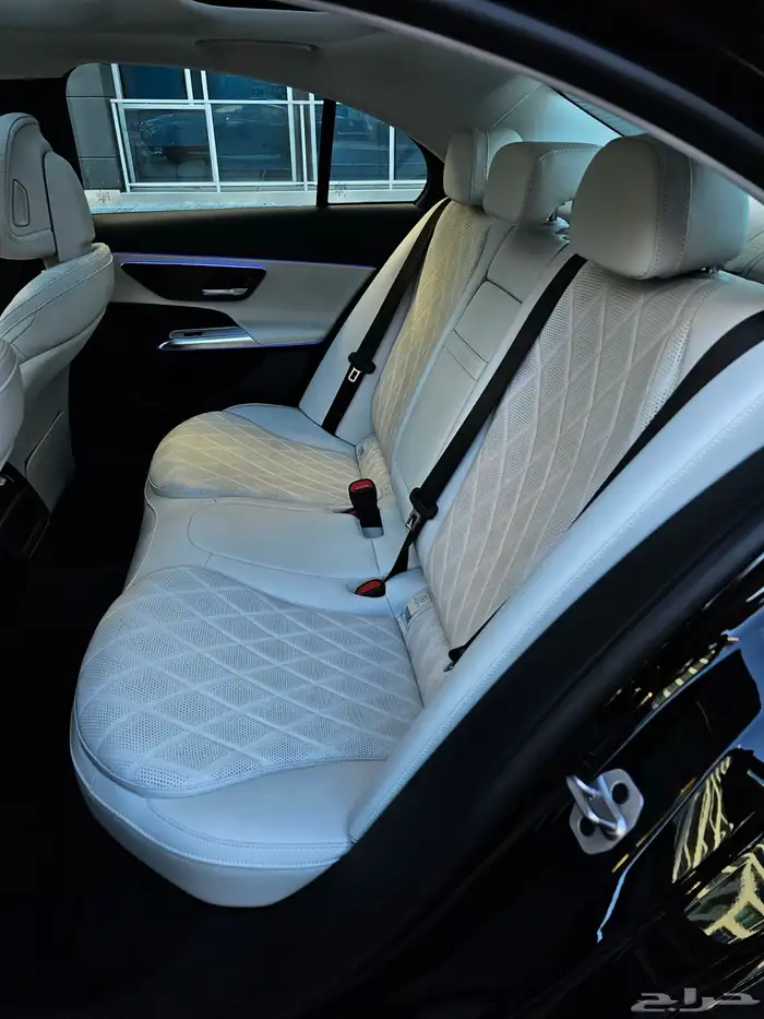 مرسيدس بنز E350 2024 24