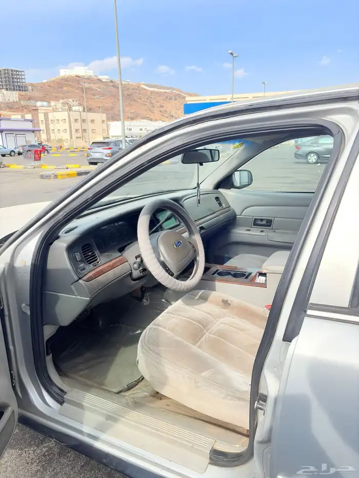 فورد كراون فكتوريا 2003 5