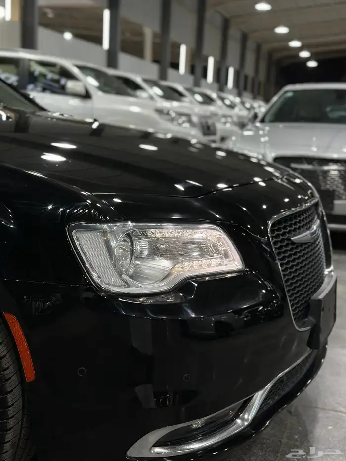 كرايزلر C300 اسود 2021 هيمي V8 5.7 معرض(الرشيدي) 14