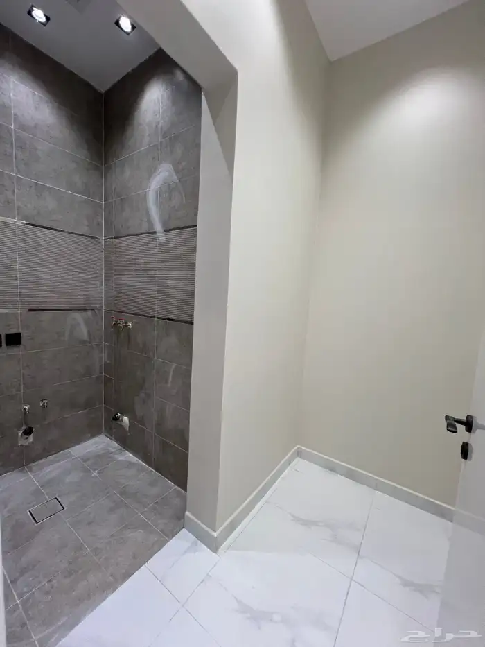 للبيع شقه علويه من 6 غرف وسطح حى البديع ابها 480 الف 11