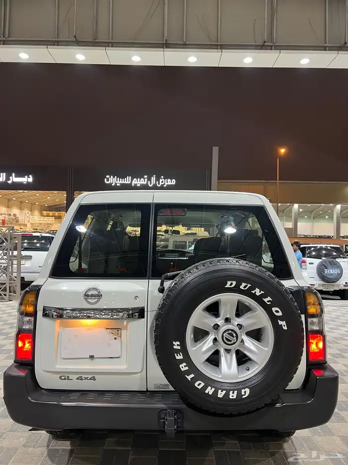 للبيع نيسان فينك موديل 2014 4