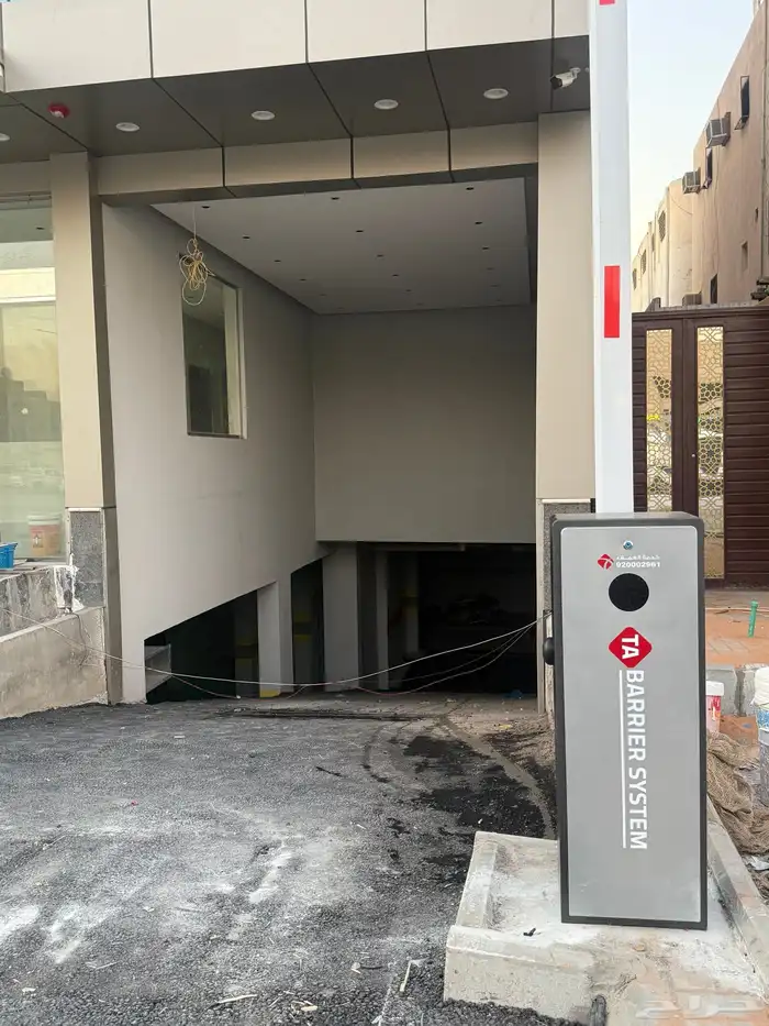 بوابات مواقف سيارات بوابه المواقف حاجز مواقف زراع المواقف 1