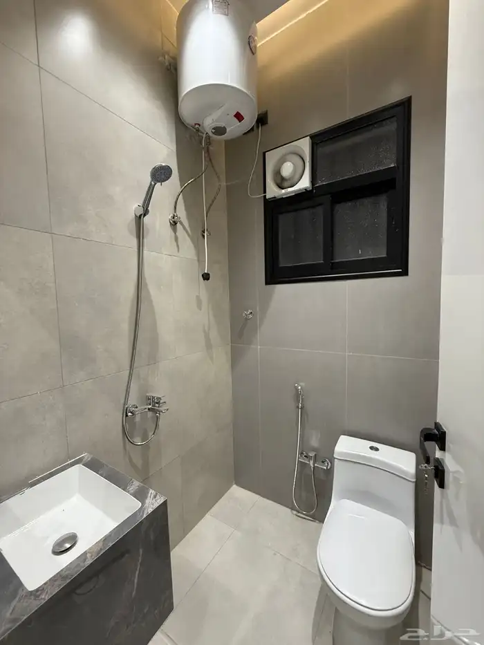 للبيع شقق علويه بمصعد جاهز وسطح خاص ف ابها المحاله 19