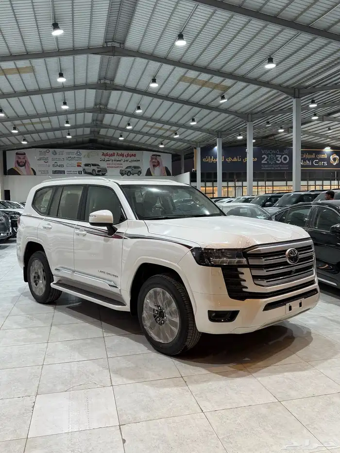 لاندكروزر L4 بريمي 2025 تنفس طبيعي أبواب شفط كاش وبنوك 2