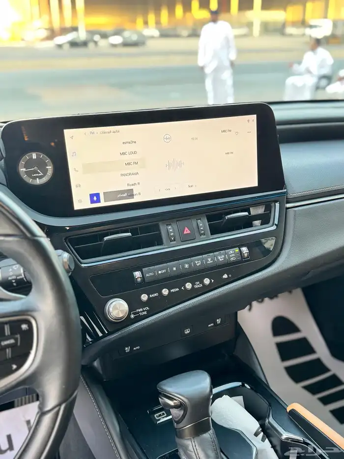 للبيع لكزس DD ES250 - 2023 فل كامل بحالة الوكاله 15