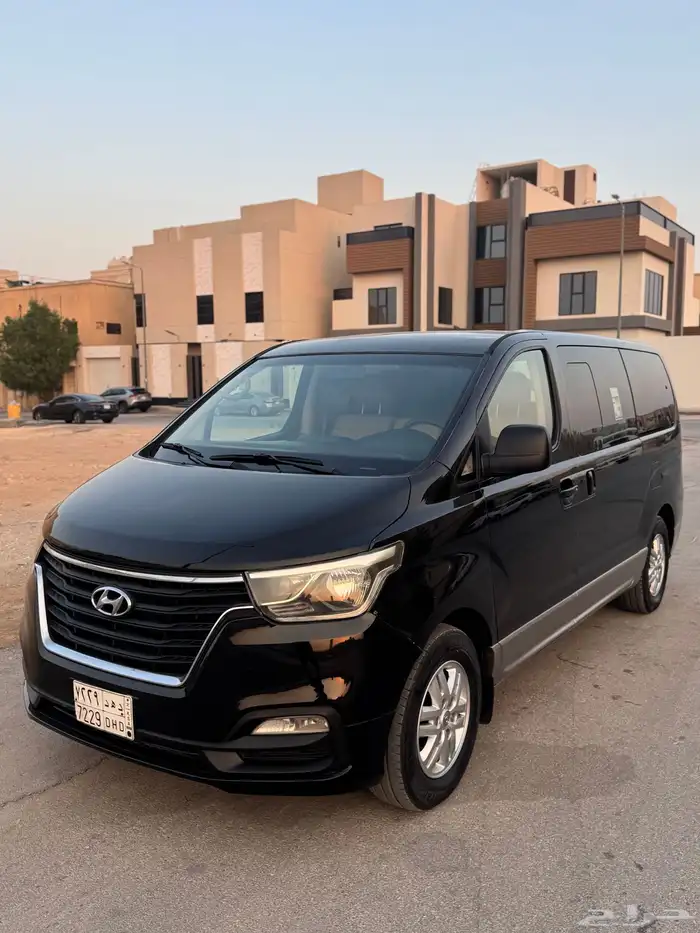 باص هونداي H1 بنزين 2021 7