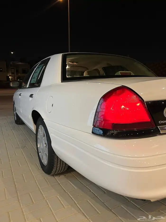 فورد فكتوريا بوليسي 2