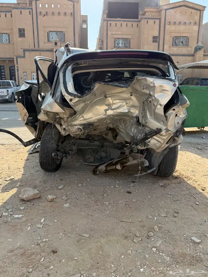 كريتا مصدومه البيع تشليح 2