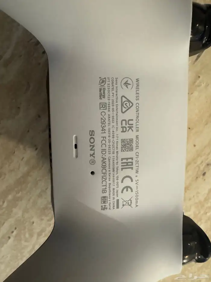 يد سوني 5 جديدة الي تجي مع كرتون السوني غير مستخدمه ابدا 2