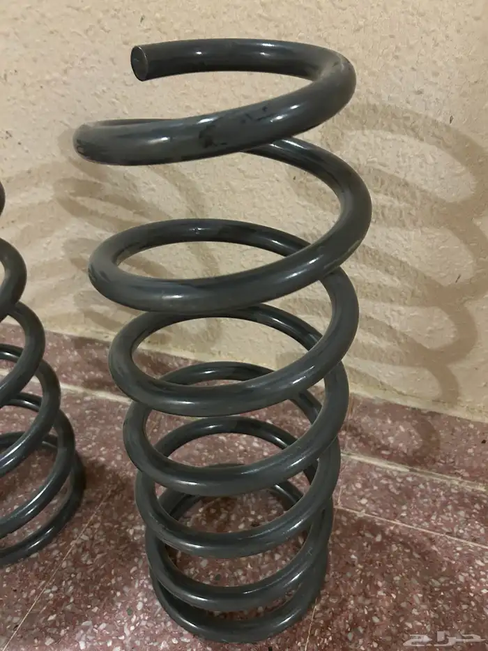 طقم يايات خلفية لاند 90-97 التعليق الصحراوي 1