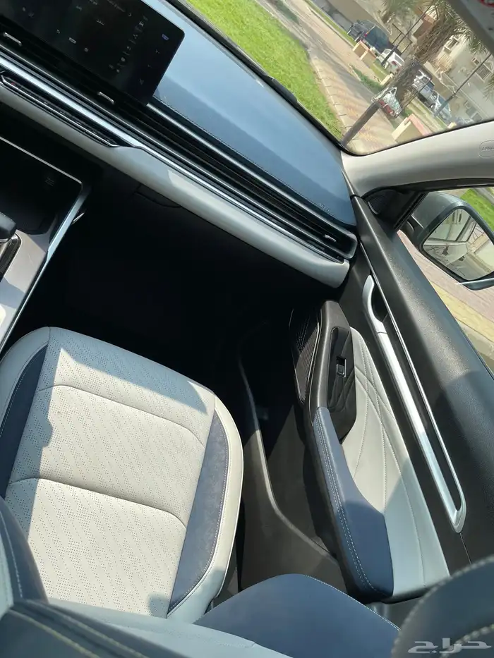 جيلي امجراند 7 موديل 2023 فل كامل 35