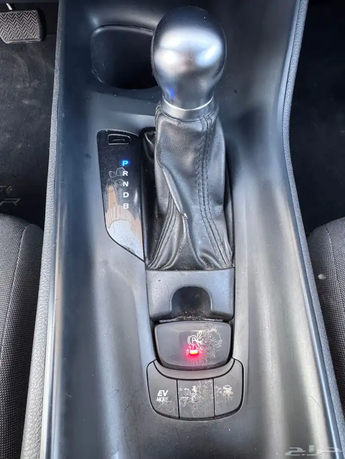 تويوتا هايبرد CHR 2022 اقتصادية بالبنزين 20